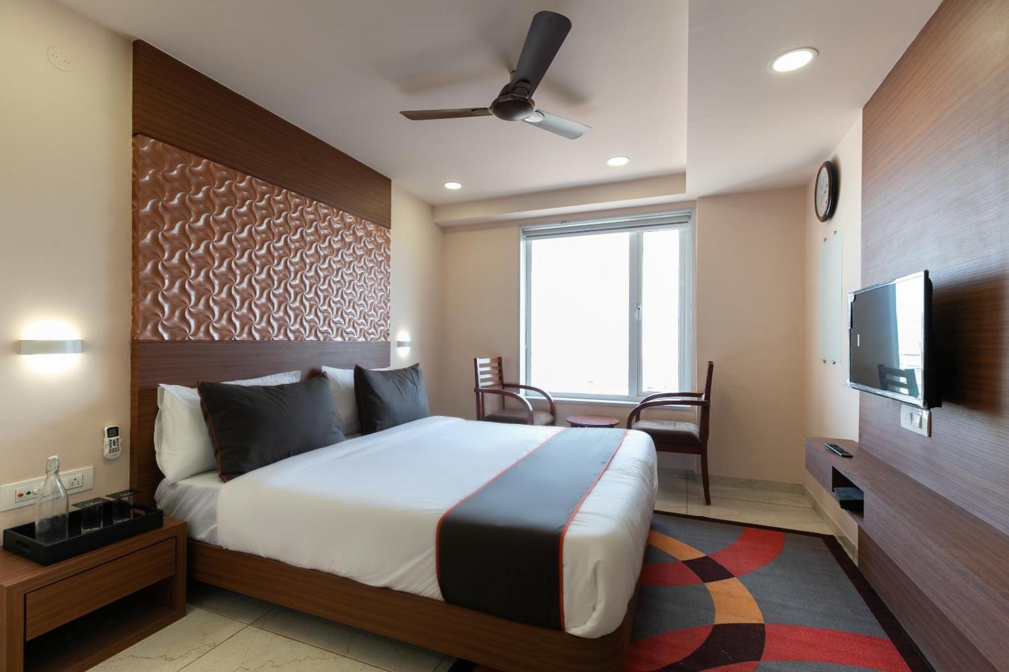 Collection O Simran Raghuveer Para Rajkot Exterior photo