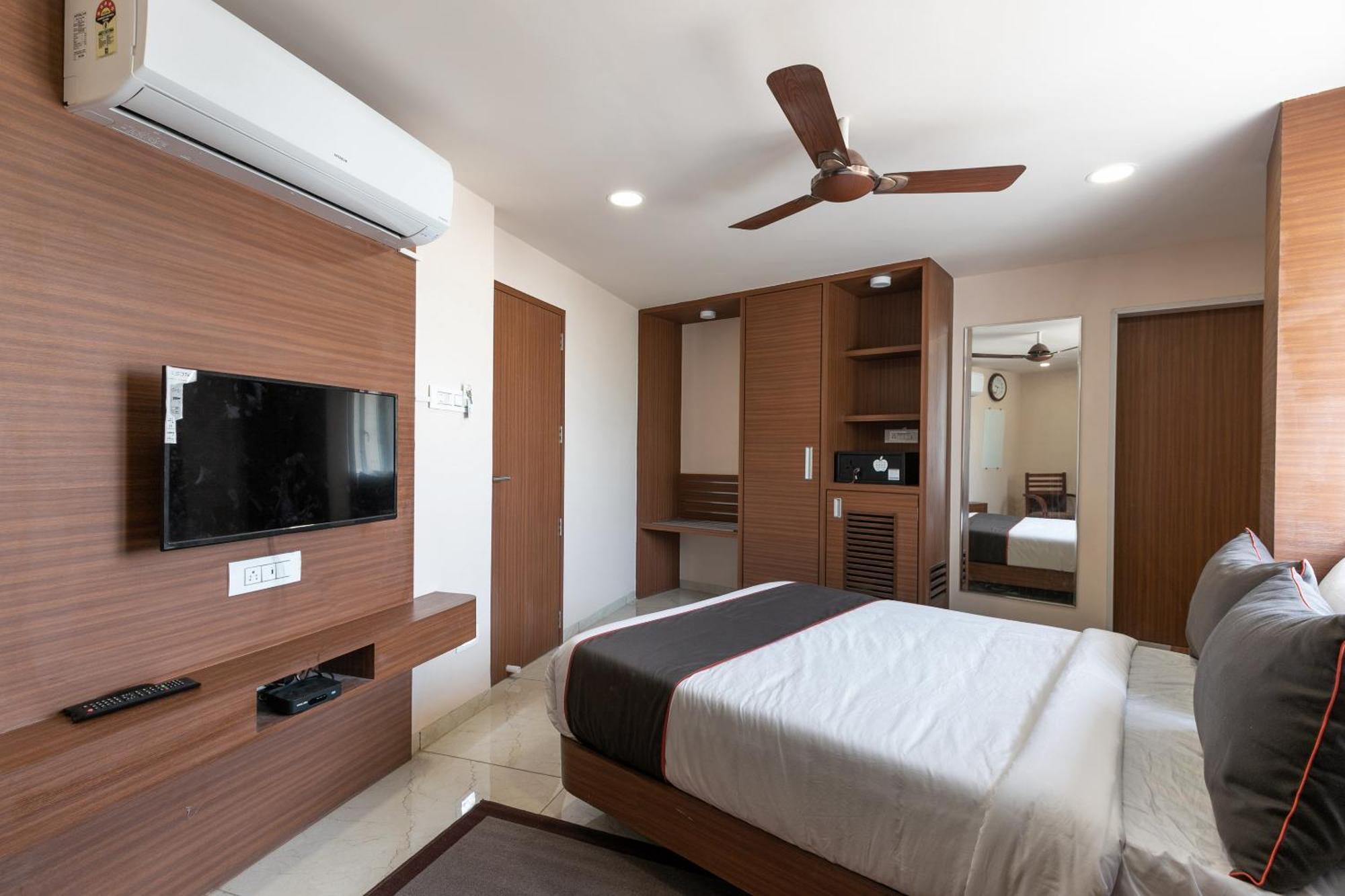 Collection O Simran Raghuveer Para Rajkot Exterior photo